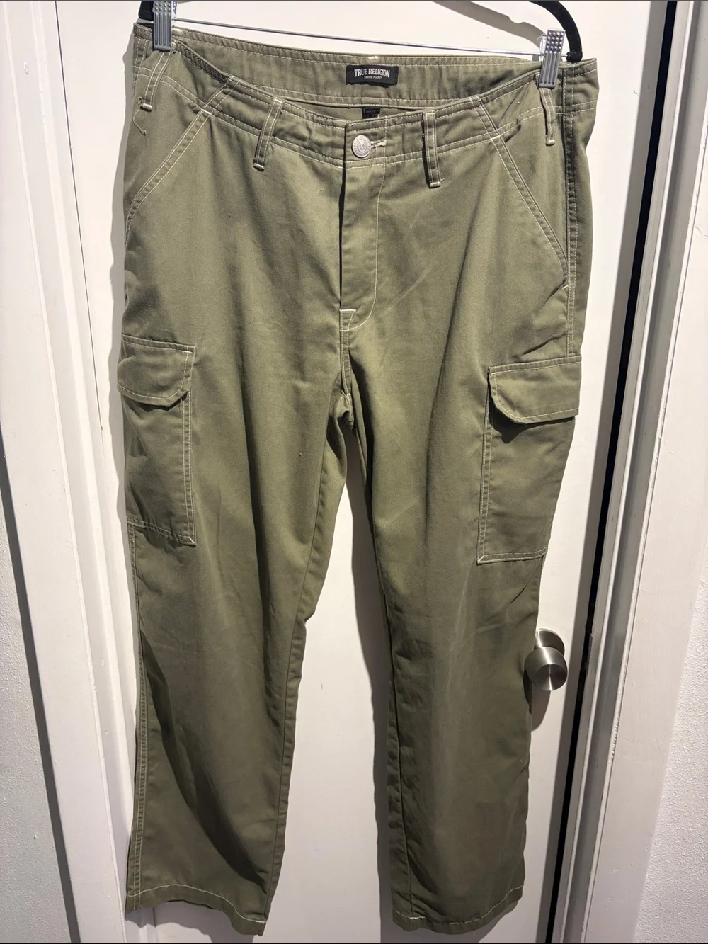 TRUE RELIGION- MEN’S Olive Green Utility Cargo Pants